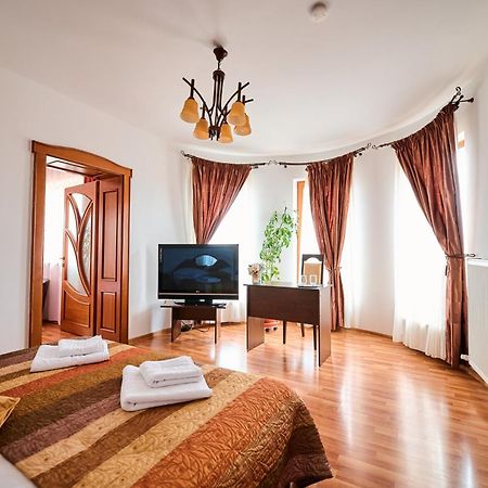 Pensiunea Kenza Targu Mures Ngoại thất bức ảnh