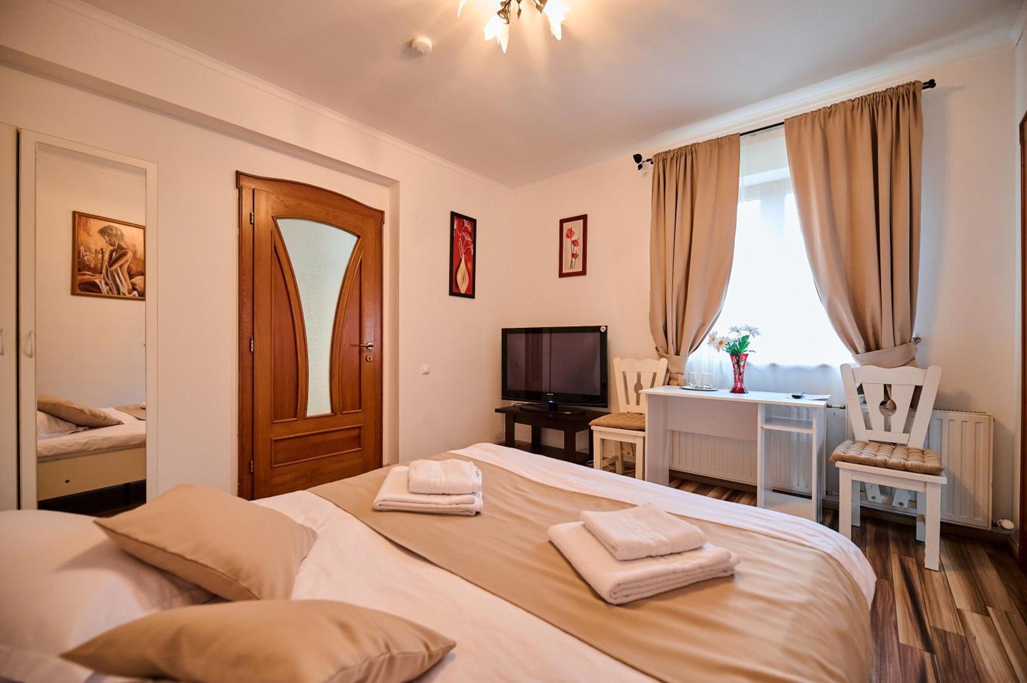 Pensiunea Kenza Targu Mures Ngoại thất bức ảnh