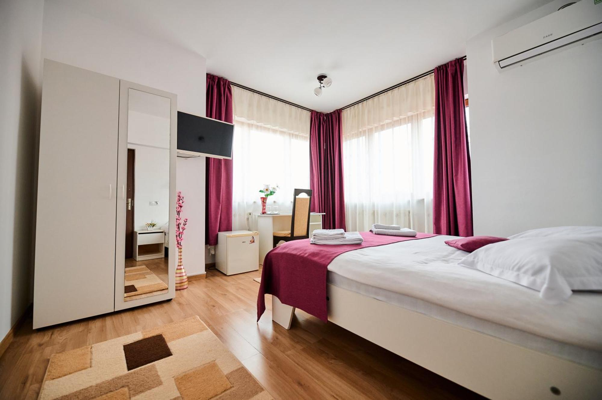 Pensiunea Kenza Targu Mures Ngoại thất bức ảnh