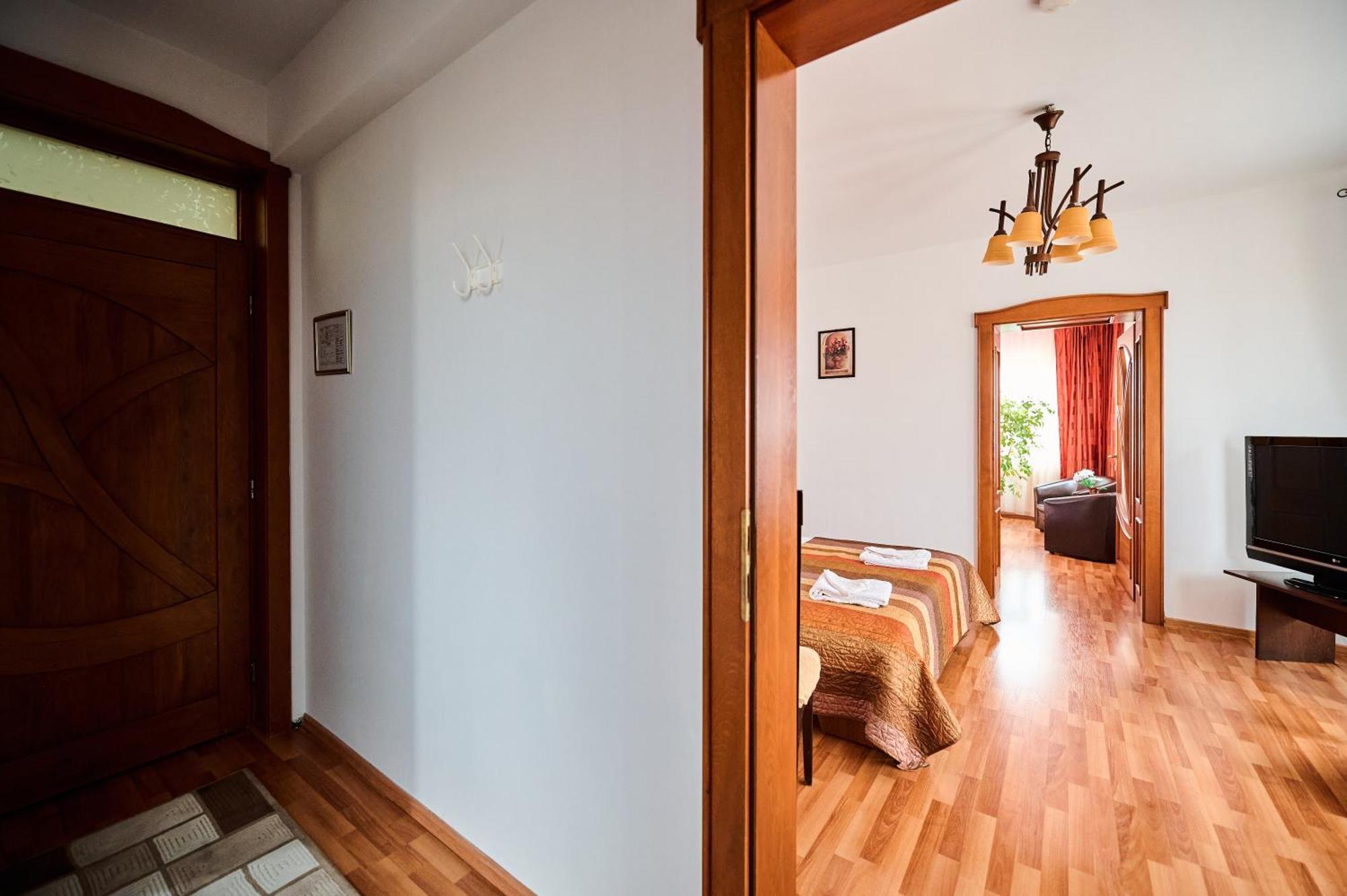Pensiunea Kenza Targu Mures Ngoại thất bức ảnh